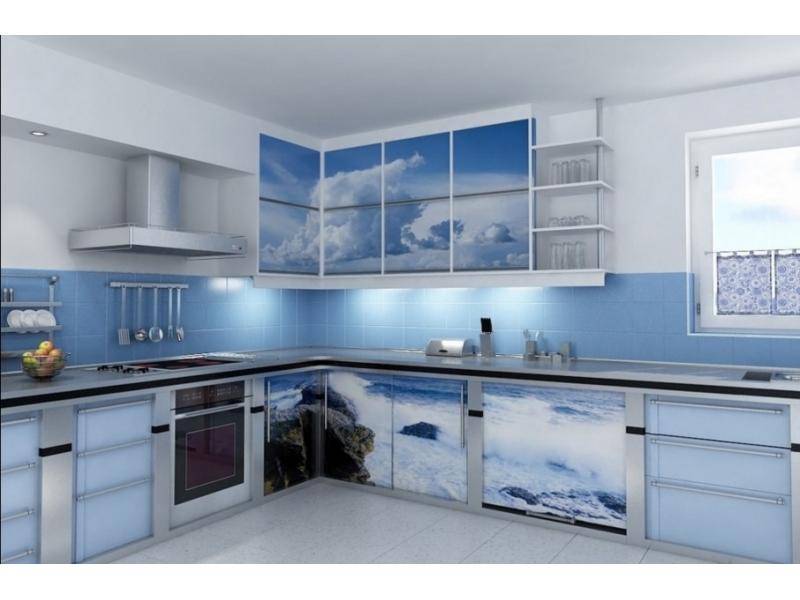красивая угловая кухня с фотопечатью в Нижнекамске