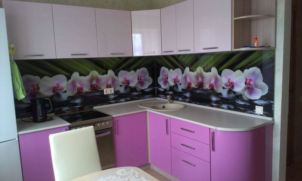 угловая фиалковая кухня в Нижнекамске