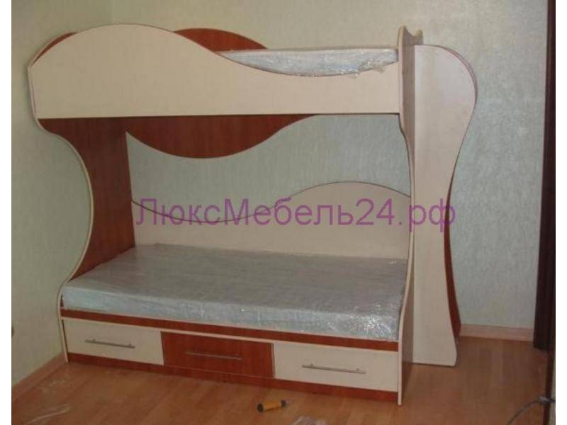 детская двухъярусная кровать в Нижнекамске