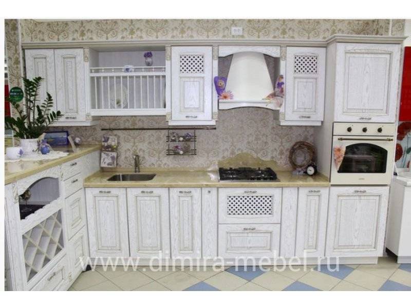 кухонный гарнитур с фасадами из массива дуба с патиной в Нижнекамске