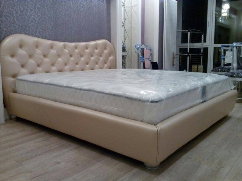 двуспальная кровать в Нижнекамске