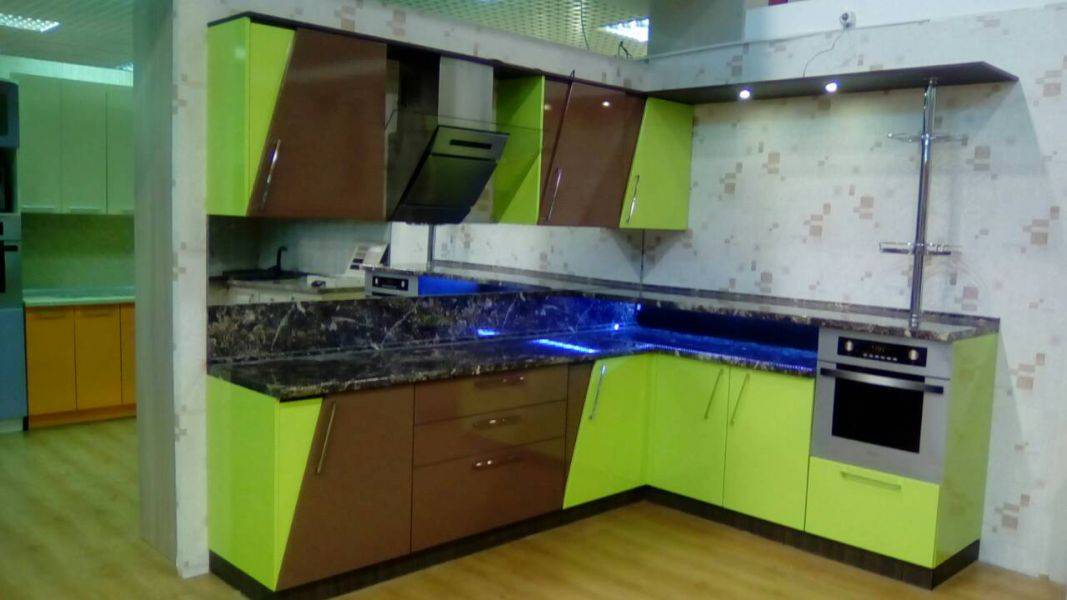 угловая кухня в Нижнекамске