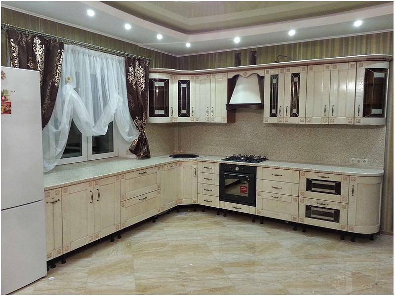 угловая кухня в Нижнекамске