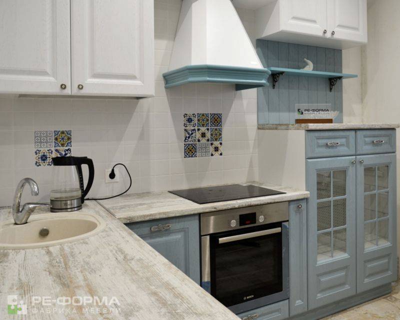 компактная угловая кухня 041 в Нижнекамске