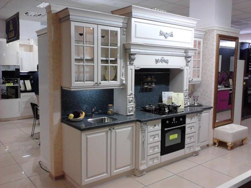 классическая прямая кухня в Нижнекамске