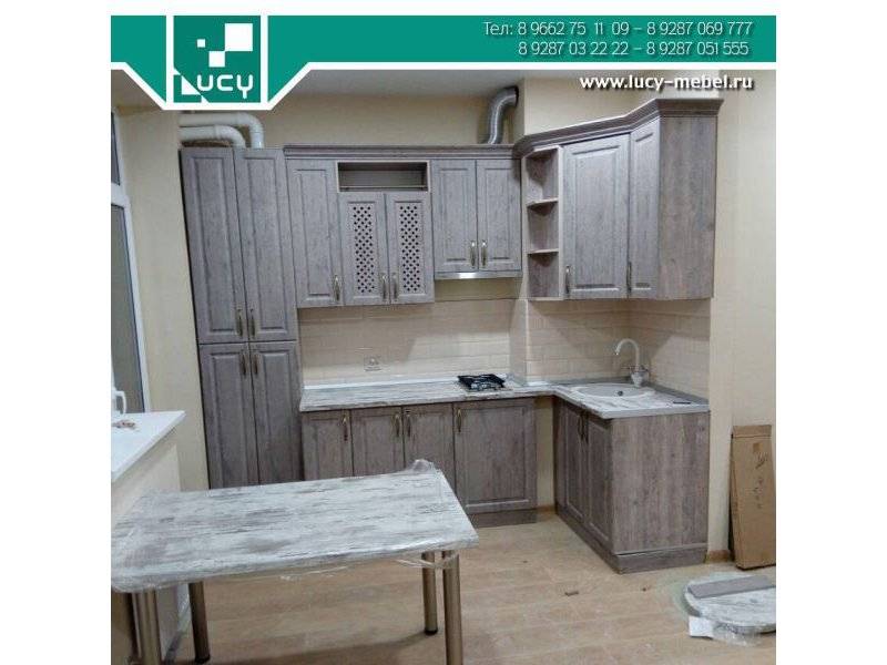 маленькая кухня в Нижнекамске