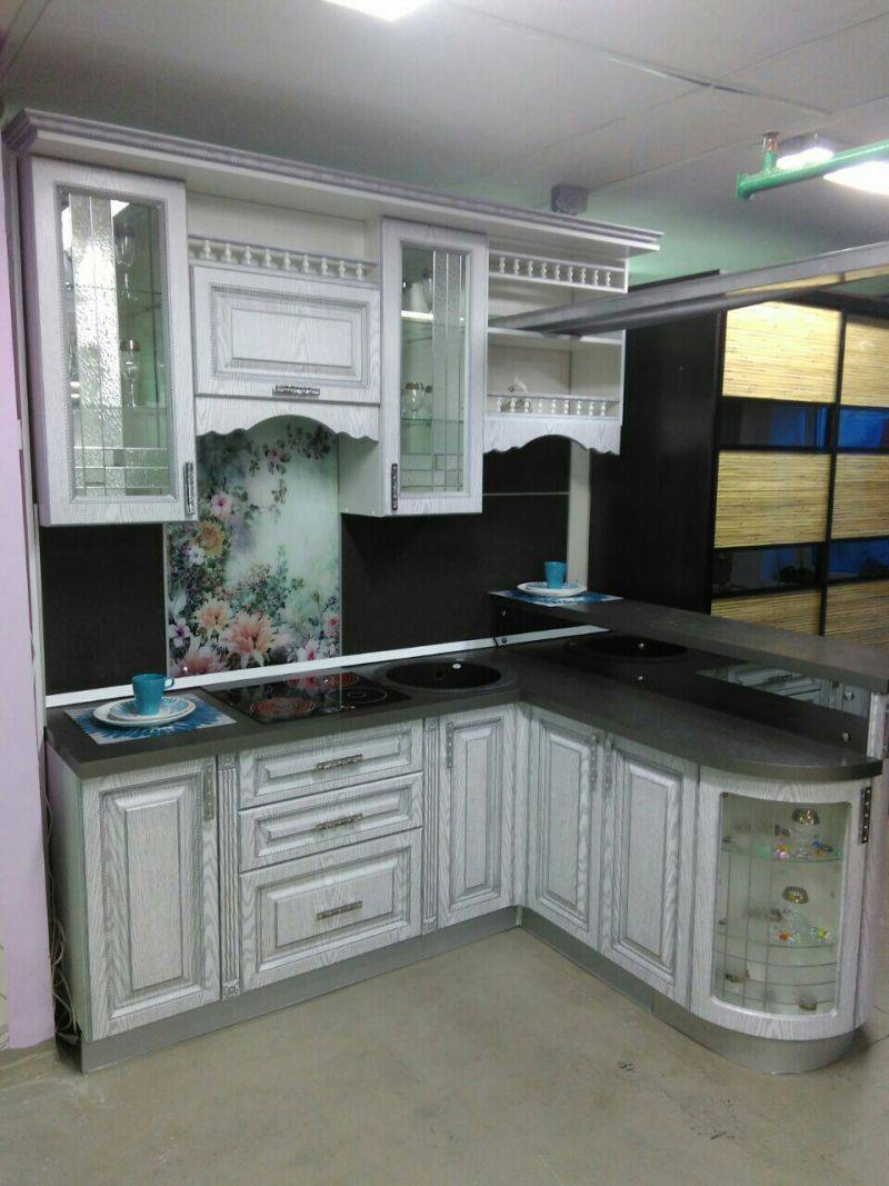 кухонный гарнитур с нанесением патины в Нижнекамске