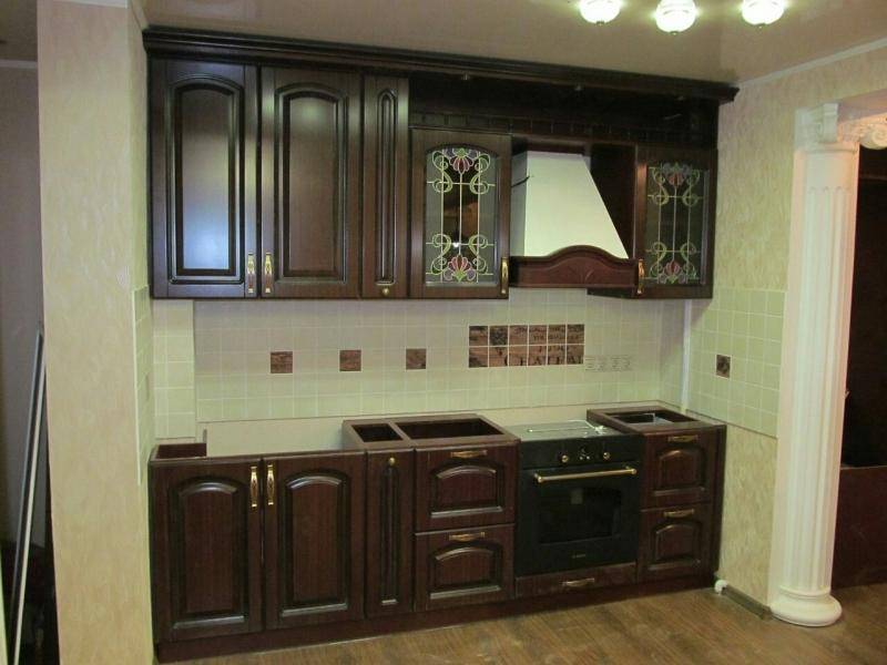 классическая прямая кухня в Нижнекамске