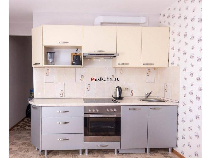 маленькая прямая кухня в Нижнекамске