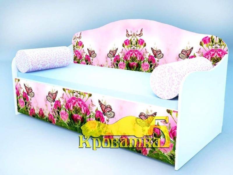 кровать-диван в розах в Нижнекамске
