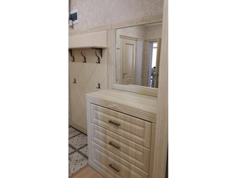 прихожая с комодом в Нижнекамске