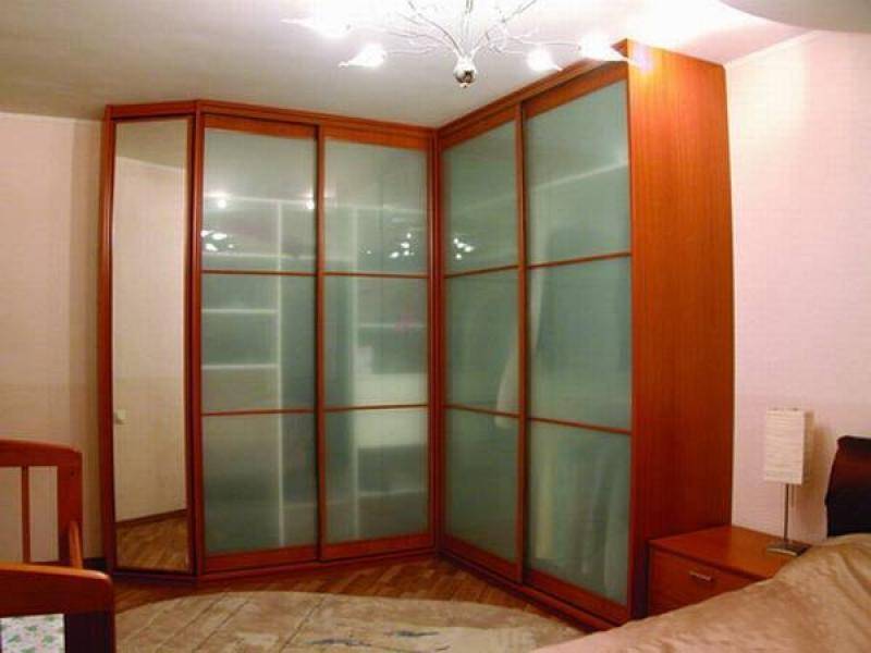 шкаф - купе угловой в Нижнекамске