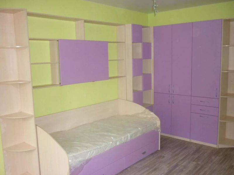 фиолетовая стенка в детскую в Нижнекамске