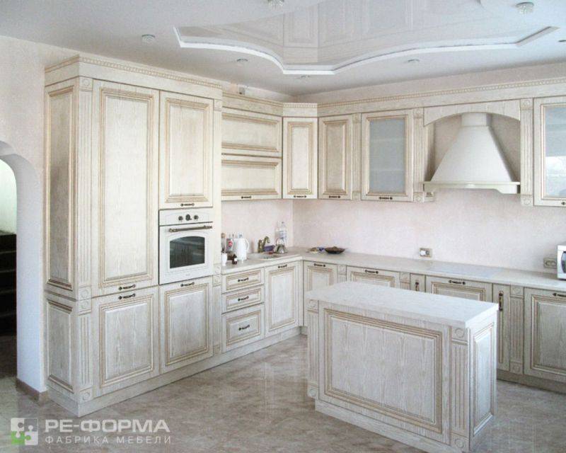 классическая кухня 047 в Нижнекамске