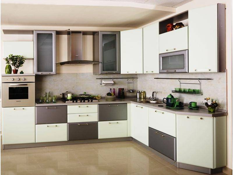 светлая угловая кухня мдф в Нижнекамске