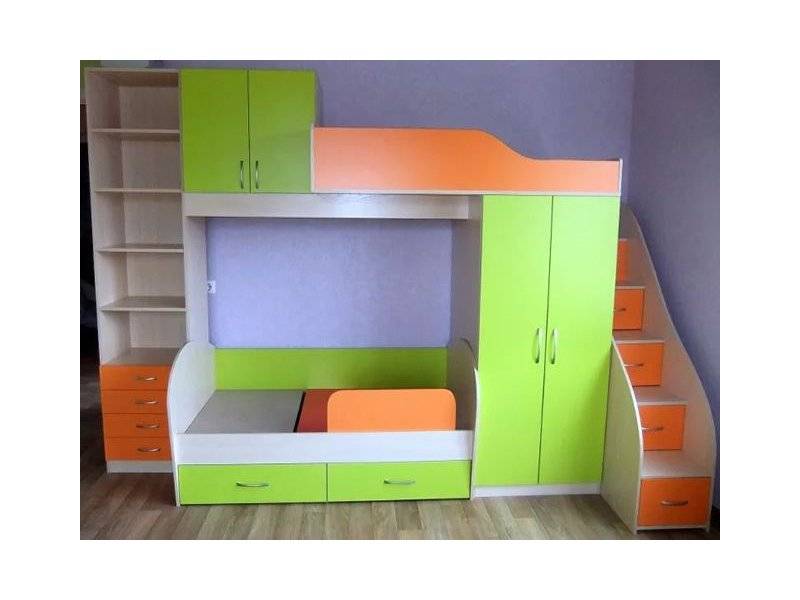 детская двухъярусная кровать со шкафами в Нижнекамске