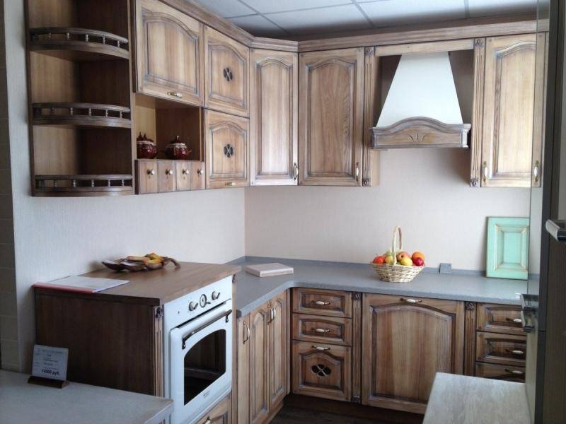 кухня из массива ясеня с двойной патиной в Нижнекамске