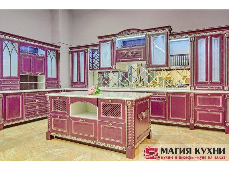 красная стильная кухня luxury в Нижнекамске