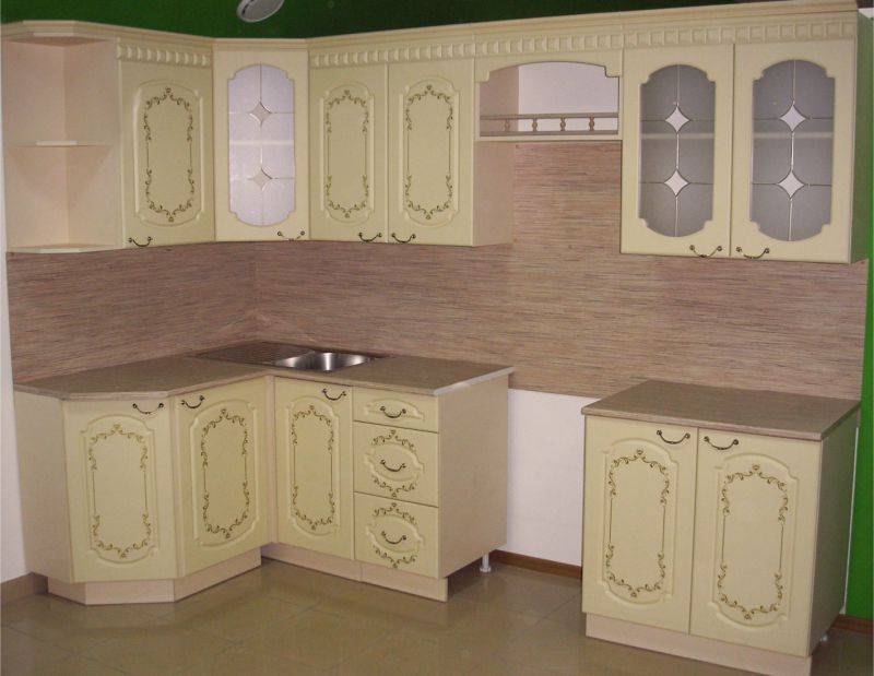угловая кухня с витражом венеция в Нижнекамске