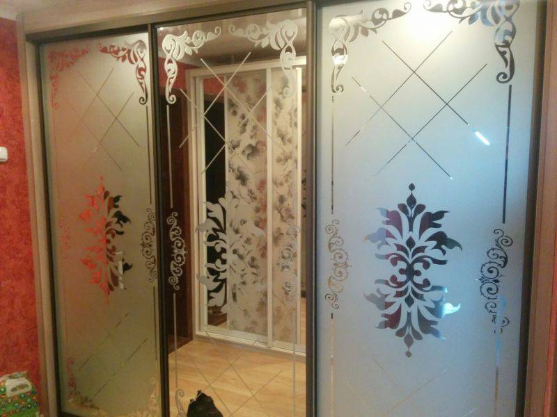 красивый шкаф-купе в прихожую в Нижнекамске