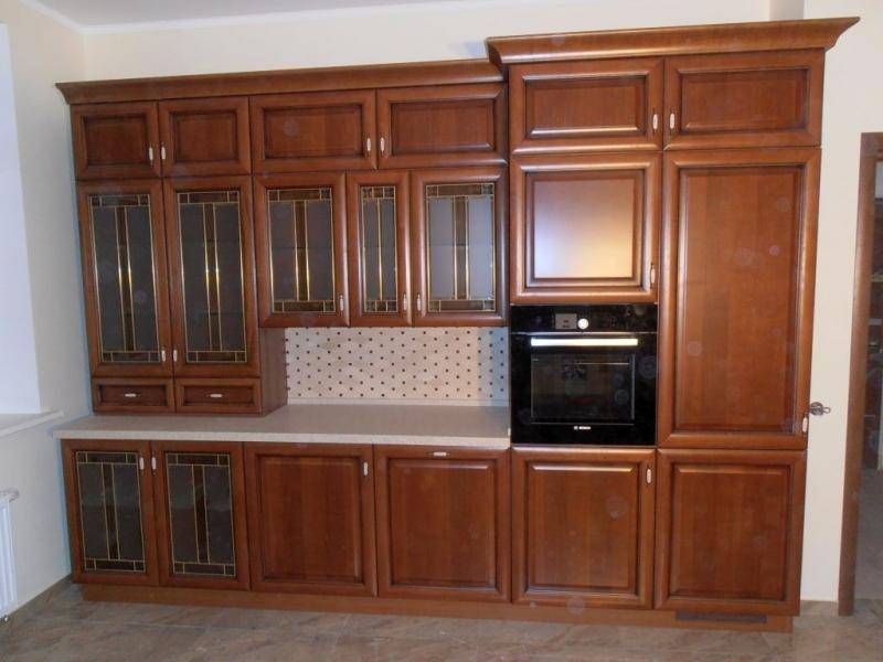 классическая прямая кухня в Нижнекамске