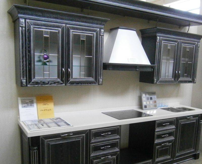 классическая угловая кухня в Нижнекамске