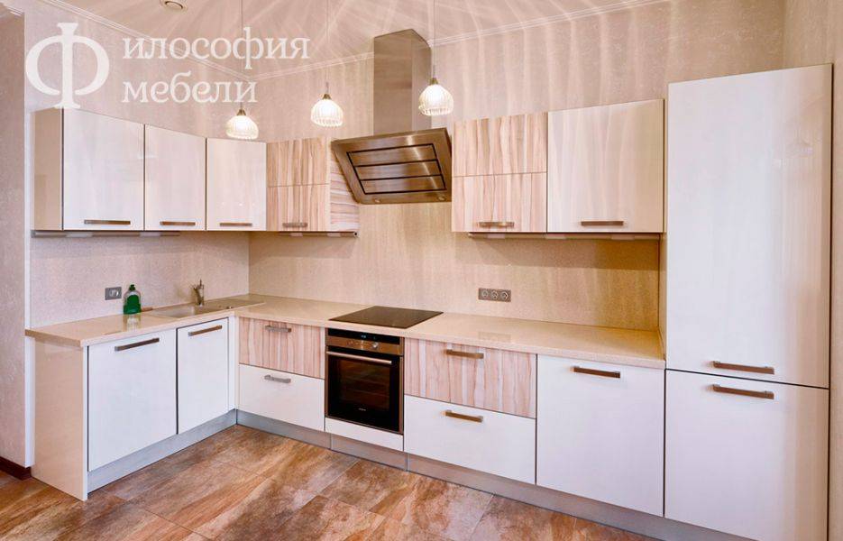 светлая угловая кухня №15 в Нижнекамске