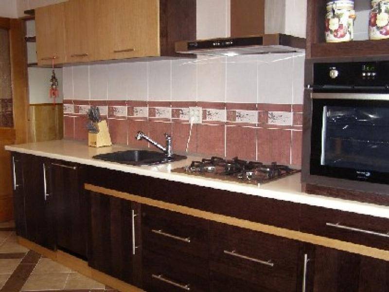 кухонный гарнитур прямой массив в Нижнекамске