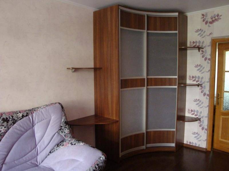 встроенный угловой радиусный шкаф в Нижнекамске