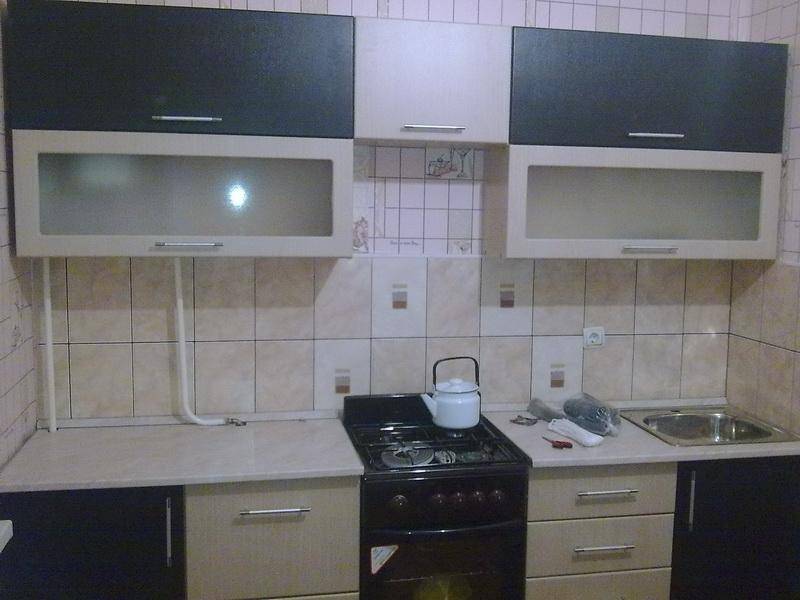 простая прямая кухня в Нижнекамске