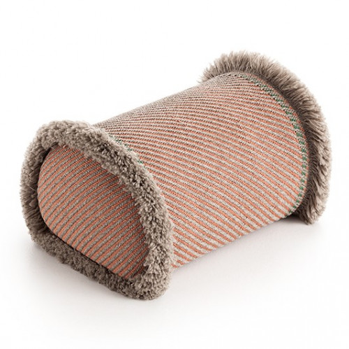 подушка большая-рол diagonal almond-peach от gan в Нижнекамске