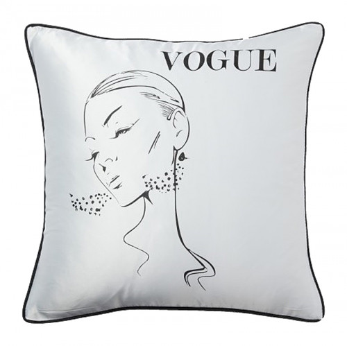 подушка с надписью vogue в Нижнекамске